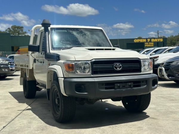 2019 Toyota Landcruiser VDJ79R GX White 5 Speed Manual Cab Chassis image