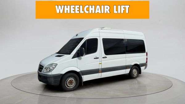 2010 Mercedes-Benz Sprinter - 316CDI - Auto - Wheelchair Lift image