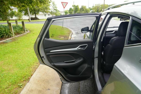 2023 MG ZST MY23 Excite Silver 6 Speed Automatic Wagon image