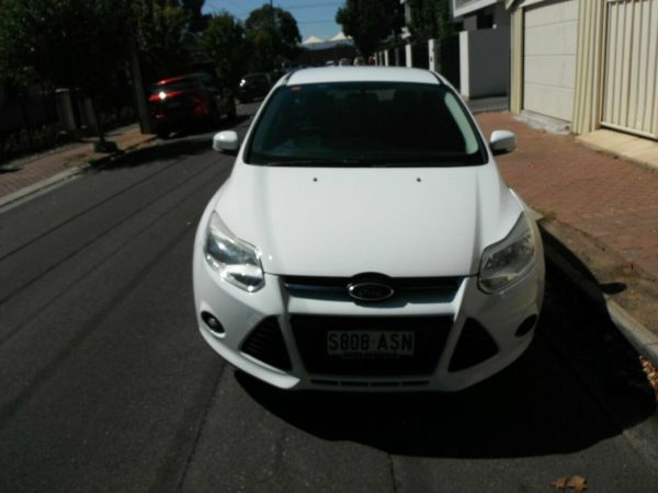 2012 Ford Focus LW MK2 Ambiente White 5 Speed Manual Hatchback image