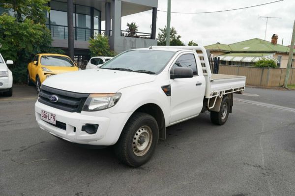 2013 Ford Ranger PX XL 3.2 (4x4) White 6 Speed Manual Cab Chassis image
