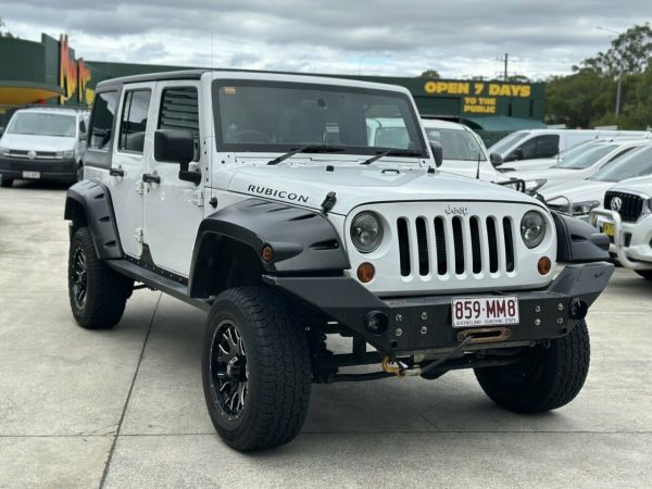 2013 Jeep Wrangler JK MY2014 Unlimited Rubicon White 5 Speed Automatic Softtop image