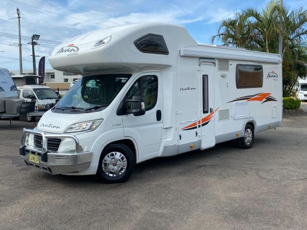 2015 Avan Ovation M7 MOTORHOME SLIDE OUT C CLASS image
