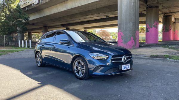 2019 Mercedes-Benz B180 Hatchback image