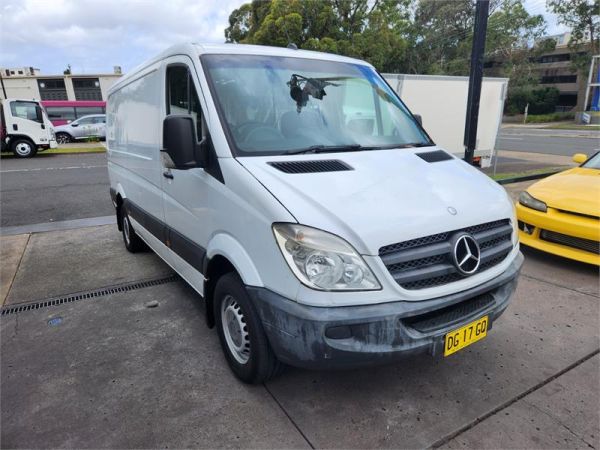2009 MERCEDES-BENZ SPRINTER van 311CDI AUTOMATIC image
