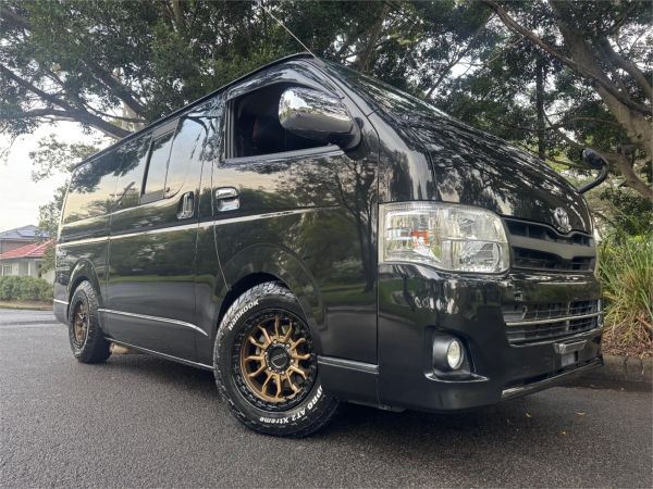 2013 TOYOTA HIACE Wagon KDH206R MY12 UPGRADE 2013 Super GL 4WD 4WD Super GL 5 seater Prime Selection image