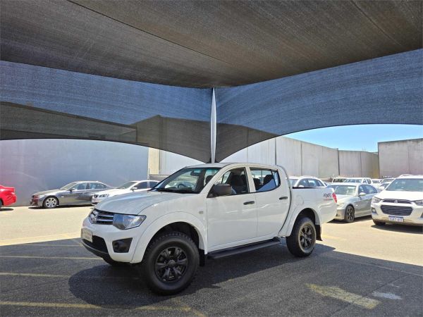 2013 Mitsubishi Triton Utility MN MY13 GLX image