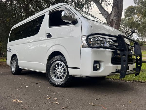 2016 TOYOTA HIACE Wagon TRH219R UPGRADE MY16 2016 GL 10 Seater 4WD 4WD GL 10 seater widebody image