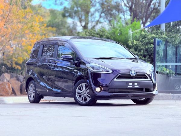 2017 Toyota Sienta Van image