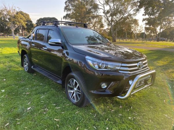 2017 Toyota Hilux Utility GUN126R SR5 image