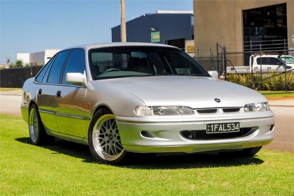 1995 HOLDEN BERLINA 4D SEDAN VRII image
