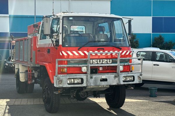 1995 Isuzu F Series FTS 700 4X4 image