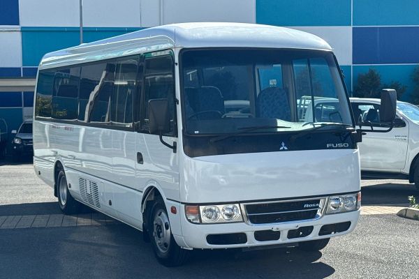 2016 Mitsubishi ROSA BUS DELUXE BE600 image