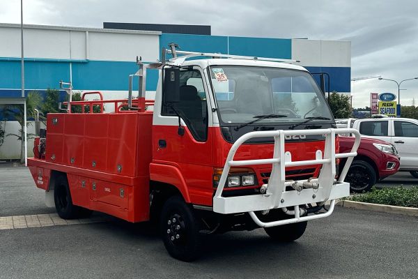 1997 Isuzu NPS 4X4 300 image