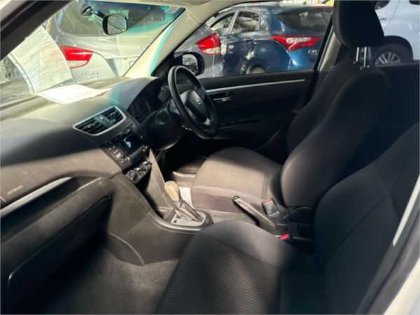 2015 SUZUKI SWIFT 5D HATCHBACK FZ GL image