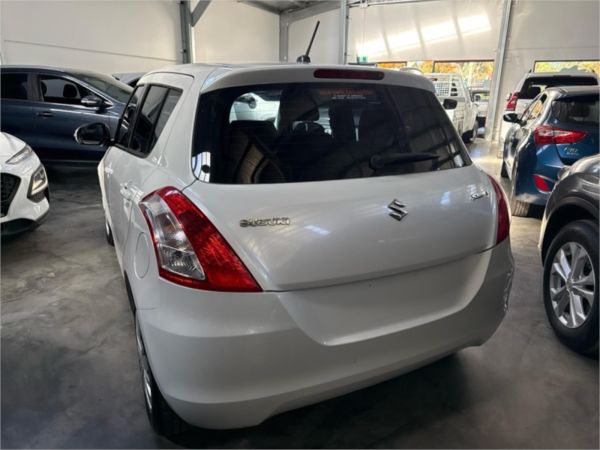 2015 SUZUKI SWIFT 5D HATCHBACK FZ GL image