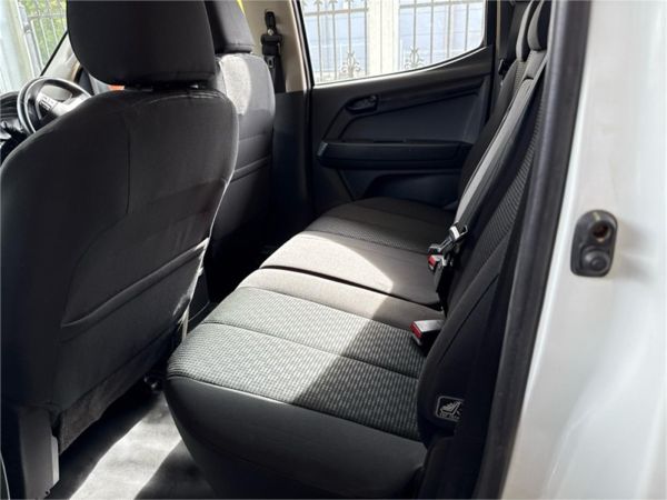 2018 ISUZU D-MAX CREW C/CHAS TF MY18 SX (4x4) image