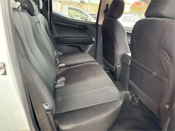 2018 ISUZU D-MAX CREW C/CHAS TF MY18 SX (4x4) image
