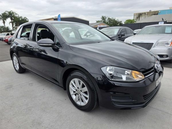 2017 Volkswagen Golf Hatchback 7.5 MY17 110TSI Trendline image