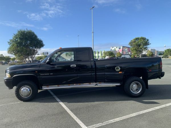 1998 Dodge Ram 3500 Laramie SLT Black Crewcab image