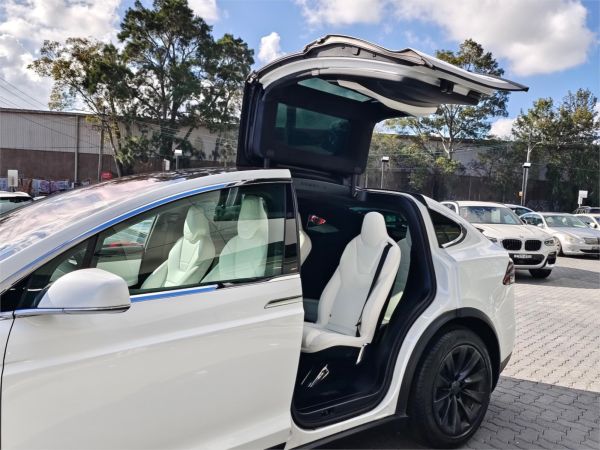 2017 TESLA MODEL X 4D WAGON MY17 100D (100XB) image