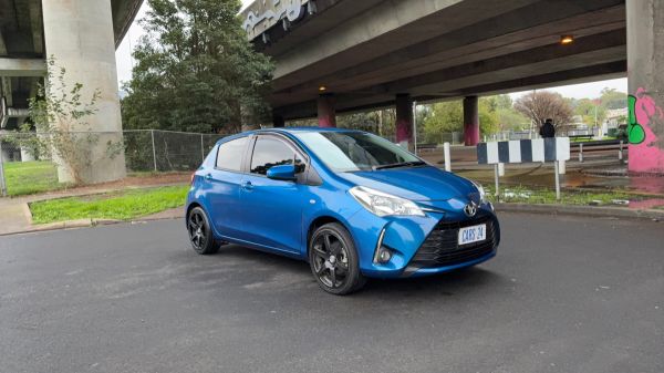 2017 Toyota Yaris Ascent Hatchback image