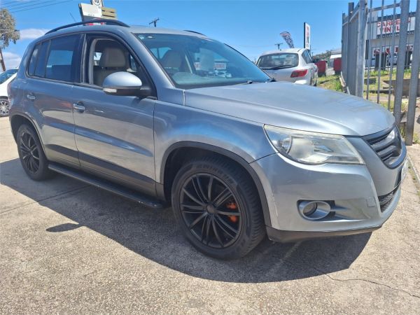 2009 VOLKSWAGEN TIGUAN 4D WAGON 5NC MY09 103 TDI image