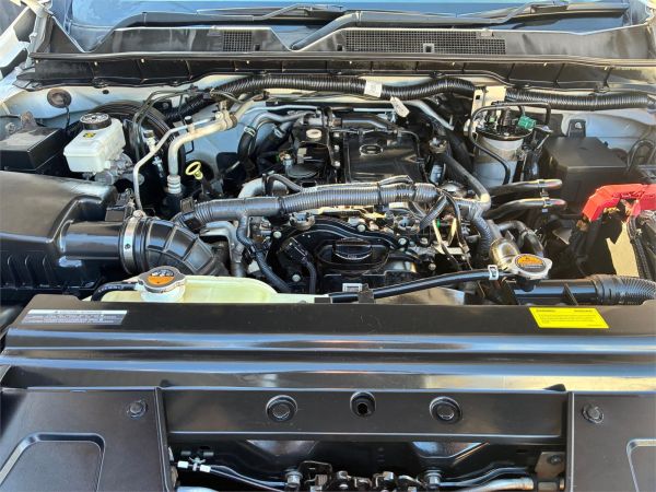 2019 Nissan Navara Utility D23 S3 RX image