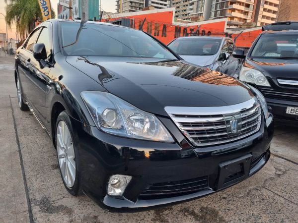 2011 TOYOTA Crown image