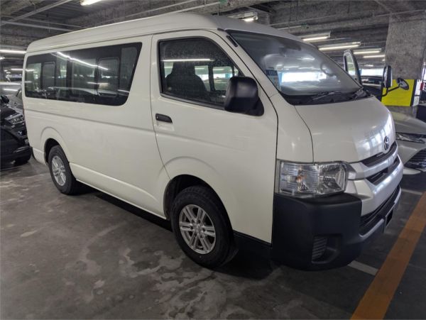 2019 TOYOTA HIACE van TRH219R MY19 UPGRADE 2019 4WD 10 Seater WIdebody 4WD image