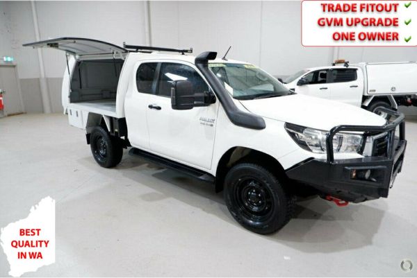 2018 Toyota Hilux Cab Chassis SR Extra Cab GUN126R image