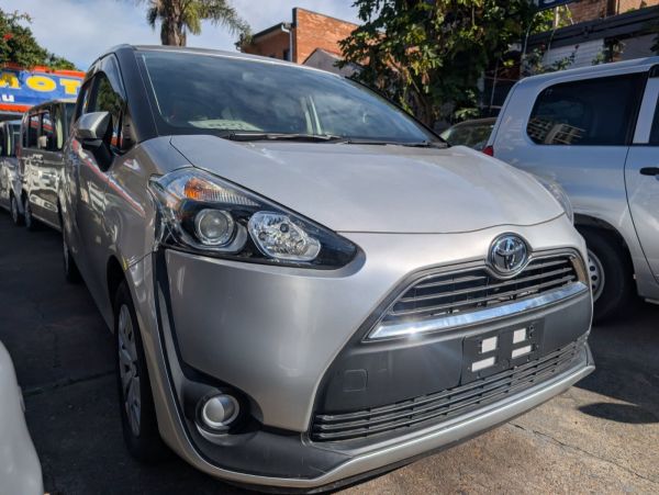 2017 TOYOTA SIENTA image
