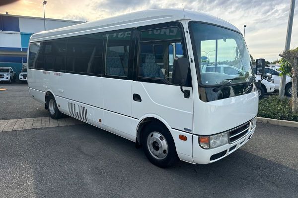2015 Mitsubishi ROSA BUS DELUXE BE600 image