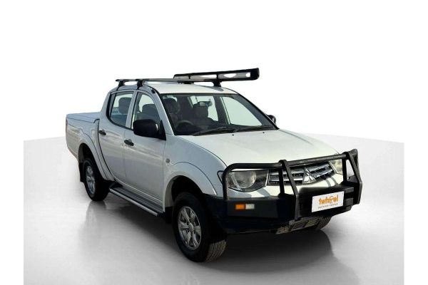2014 Mitsubishi Triton GLX MN 4X4 image
