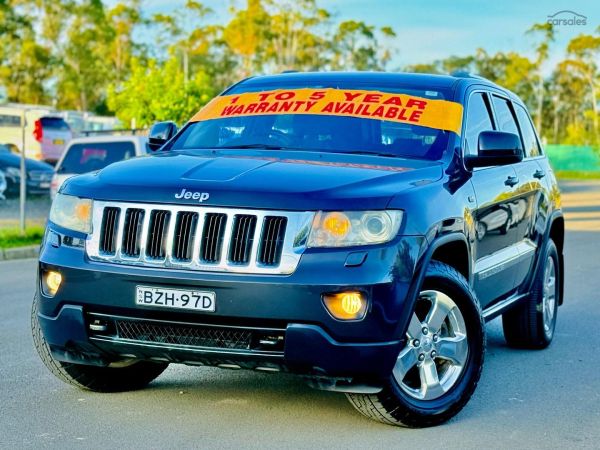 2011 Jeep Grand Cherokee Laredo Auto 4x4 MY12 image