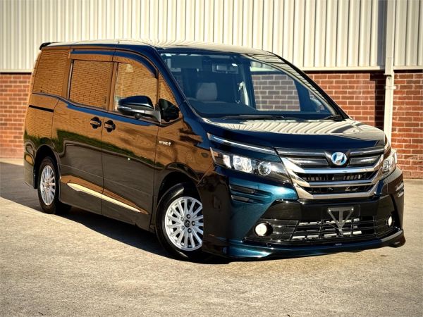 2014 Toyota Voxy Wagon ZWR80 Hybrid V image