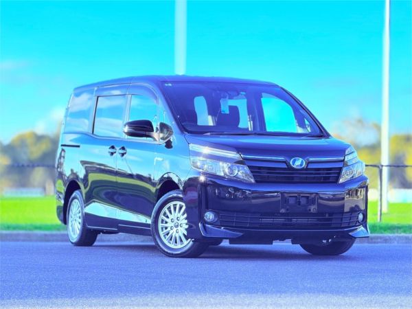 2017 Toyota Voxy Van ZWR80 HYBRID V image