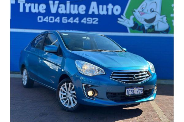 2015 Mitsubishi Mirage ES LA image