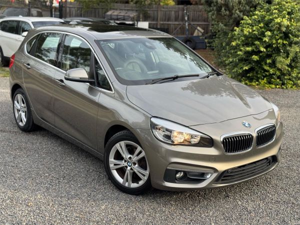 2015 BMW 218I Wagon 2 image