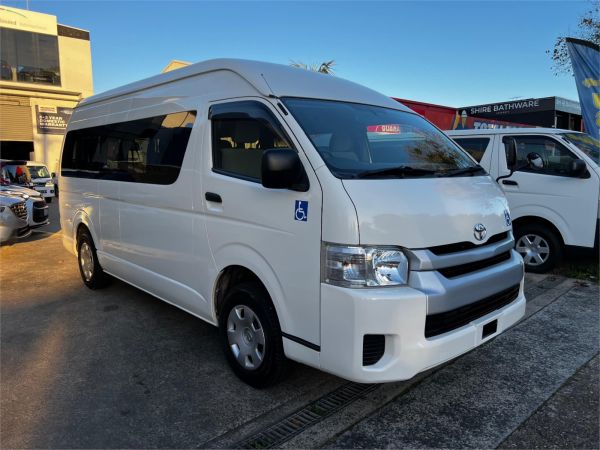 2015 Toyota Hiace Bus TRH223R Commuter image