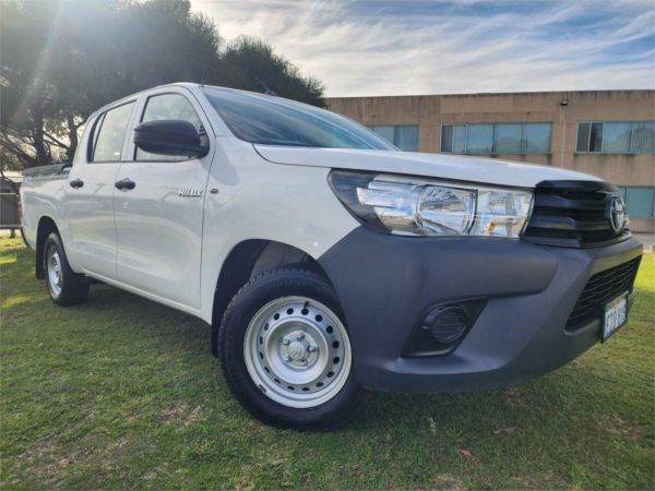 2016 Toyota Hilux Dual Cab Utility Workmate GUN122R image