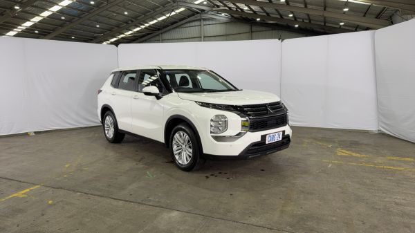 2023 Mitsubishi OUTLANDER ES 5 Seat (2WD) Wagon image