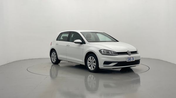 2018 Volkswagen GOLF 110 TSI TRENDLINE Hatchback image