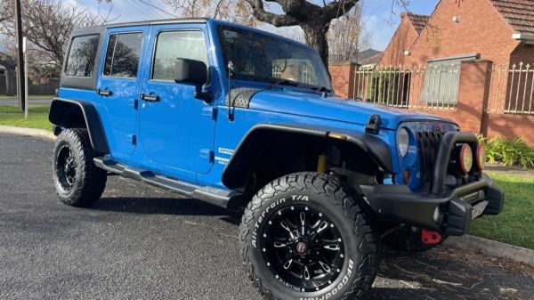 2011 Jeep Wrangler Unlimited JK MY09 Sport (4x4) Blue 4 Speed Automatic Softtop image