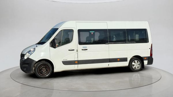 2016 Renault Master Bus x62 - Auto - 10 Seats with Wheelchair Lift image