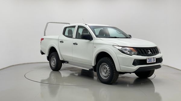 2017 Mitsubishi TRITON GLX (4x4) Utility image