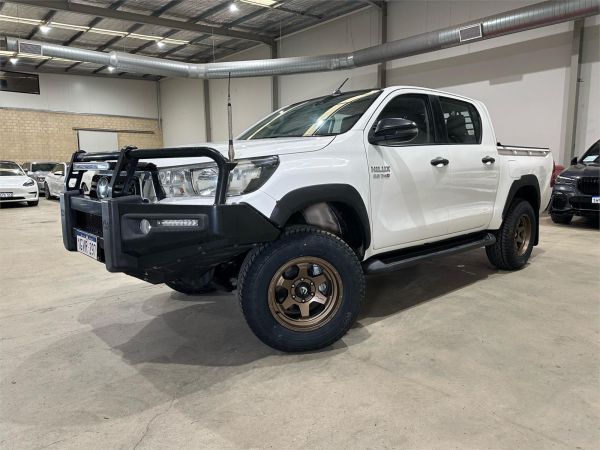 2019 TOYOTA HILUX DOUBLE CAB P/UP GUN126R MY19 UPGRADE SR (4x4) image