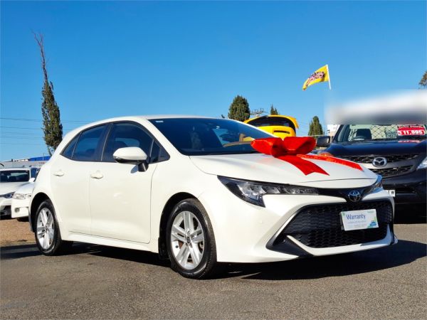 2019 Toyota Corolla Hatchback MZEA12R Ascent Sport image