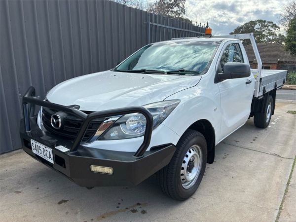 2018 Mazda BT-50 UR0YE1 XT 4x2 White 6 Speed Manual Cab Chassis image