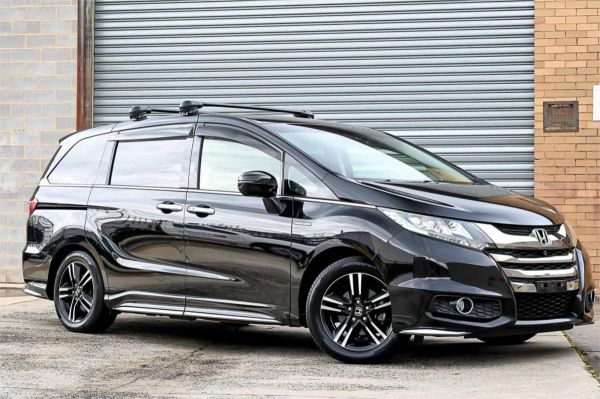 2017 Honda Odyssey Wagon RC4 Hybrid Absolute Honda Sensing image